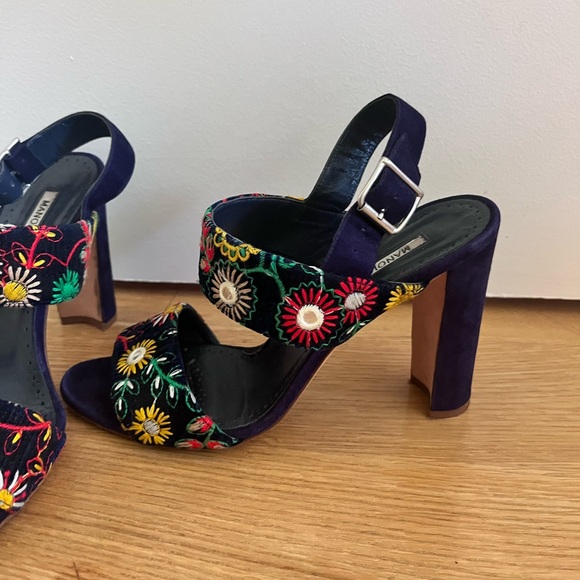 Manolo Blahnik embroidered block heels - Picture 2 of 7